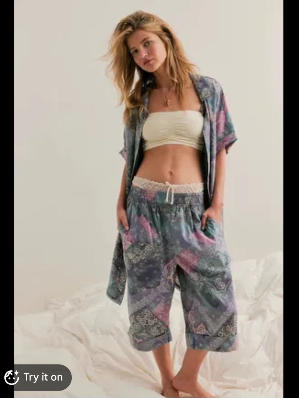 Free people crusin’ paisley bandana Bermuda shorts 100% cotton